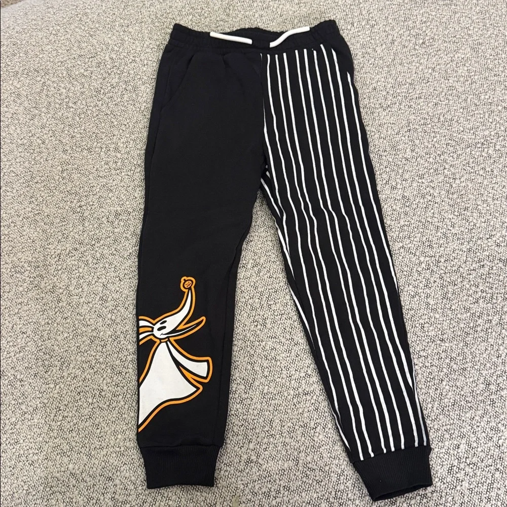 Nightmare before Christmas Skeleton Sweatshirt and Pants Set kids size 5‎
